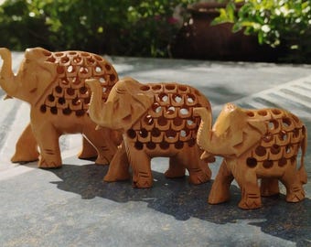ヴィンテージのインド象の置物 - 手彫りの木製彫刻 - Etsy 日本