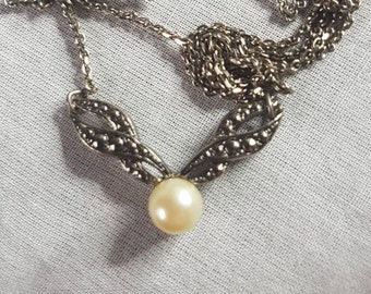 Avon Faux Pearl, Faux marcasite Vintage necklace. Silvertone art deco necklace. Signed G Avon. Gorgeous vintage necklace. Avon necklace. Ex