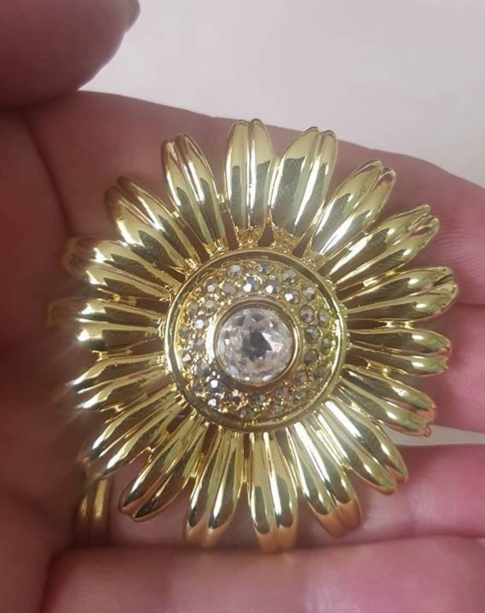 Vintage Large Daisy Rhinestone Brooch. Danecraft Daisy Brooch