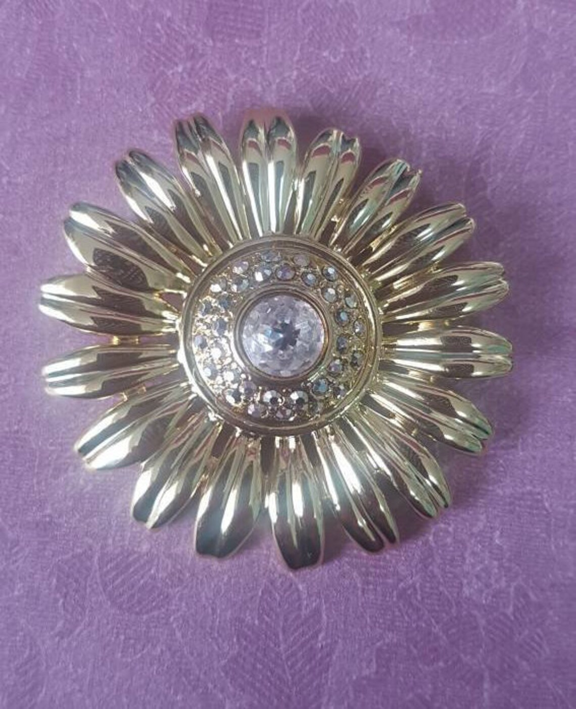 Vintage Large Daisy Rhinestone Brooch. Danecraft Daisy Brooch