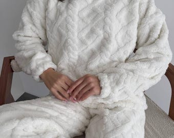 Fleece Plush Pajama Set, Women's Soft Loungewear, Winter Home Outfit