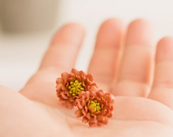 Orange terracotta Dahlia Earrings, yellow red Flower Earrings, Dahlia Post Earrings, Chrysanthemum Stud, Dahlia Blossoms, Botanical Jewelry