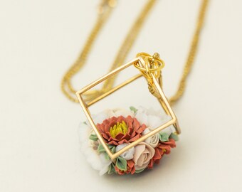 Flowers Bouquet Terrarium Pendant Necklace - Orange Gold Beige Floral Jewelry Gift