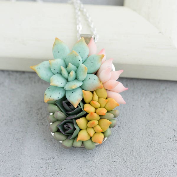 Green Pink Succulent Necklace Pendant Wholesale Metal Basis Medallion Pendant Jewelry Succulent Wedding Bridal Birthday Accessory Gifts