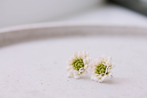 Dahlia Post Earrings Yellow green Dahlia Earrings Botanical Jewelry Dahlia Blossoms Green yellow Sunflower Earrings Chrysanthemum Stud