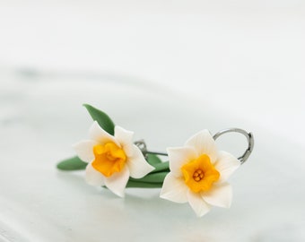 Birth Month Flower Earrings, Dainty Dangle Earrings, Mother's Day Gift, March Daffodil