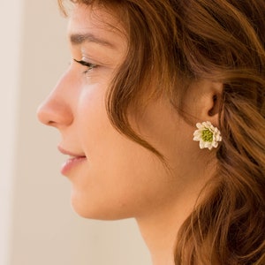 White green Dahlia Earrings, Green Pink Flower Earrings, Dahlia Post Earrings, Chrysanthemum Stud, Dahlia Blossoms, Botanical Jewelry