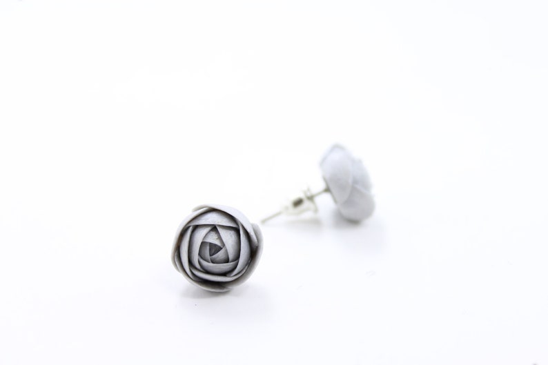 Silver Ranunculus Stud Earrings Wholesale Small Hypoallergenic Flower Studs Birthday Wedding Bridal Women Jewelry Earrings Women Accessory image 2