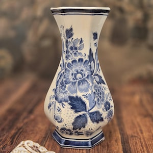 Vintage Delft Blue Ceramic Vase APG Gouda Holland, Hand Painted Floral Pottery Vase, Authentic Dutch Delftware, 20 cm