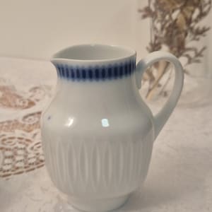 Vintage Hutschenreuther Creamer – Lorenz Porcelain Milk Jug, Germany, Blue & White Mini Pitcher, Cottage Style