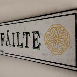 Céad Míle Fáilte wood Irish sign - Hand Crafted Antique Home Decor