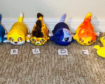 Aphmau MeeMeows Mystery Plush Toy & Yellow Plush