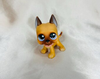 Shopping for a Great Dane 817. Is he real?? : r/littlestpetshopfakes