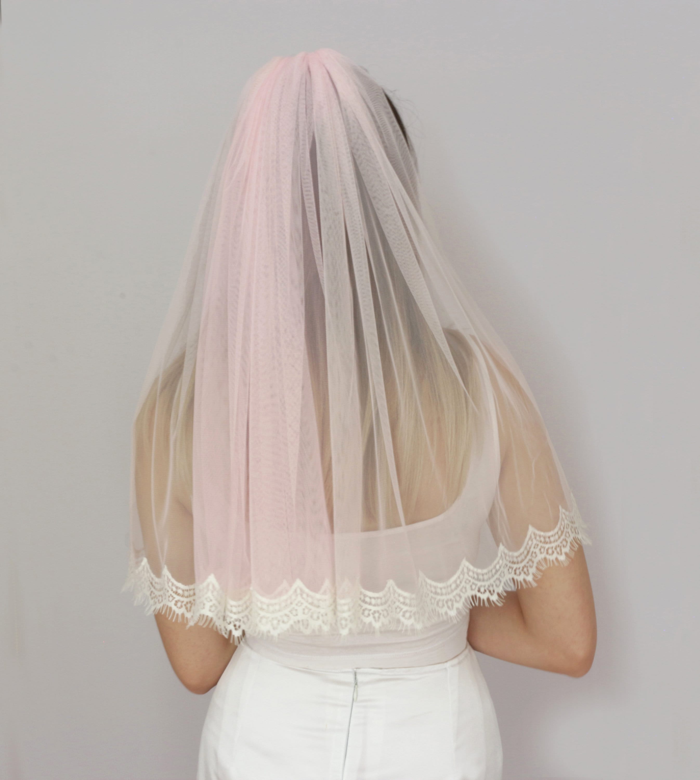 【新品】 NOTREémor tulle veil tops pink Fairy Pink Flower Lace Wedding Veil With Pearl, Retro Cathedral