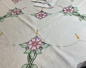 VTG Madeira Style Embroidered Linen Ivory Tablecloth 48" + 4 Napkins Floral Cutwork