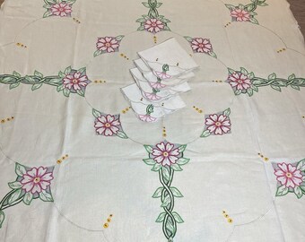 VTG Madeira Style Embroidered Linen Ivory Tablecloth 48" + 4 Napkins Floral Cutwork
