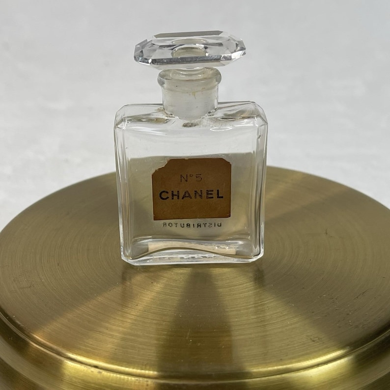 Vintage Chanel No 5 Parfum Bottle Size 8 Empty Mini Perfume Bottle 1/2 oz immagine 6
