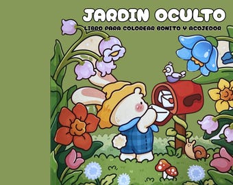 Könnte beinhalten: Bunte Illustration eines bärenartigen Charakters in Latzhosen, der einen Brief in einen roten Briefkasten einwirft. Das Bild ist von Blumen, einer Schnecke und Pilzen umgeben, mit dem Text "JARDIN OCULTO" oben, was auf ein Malbuch hindeutet.