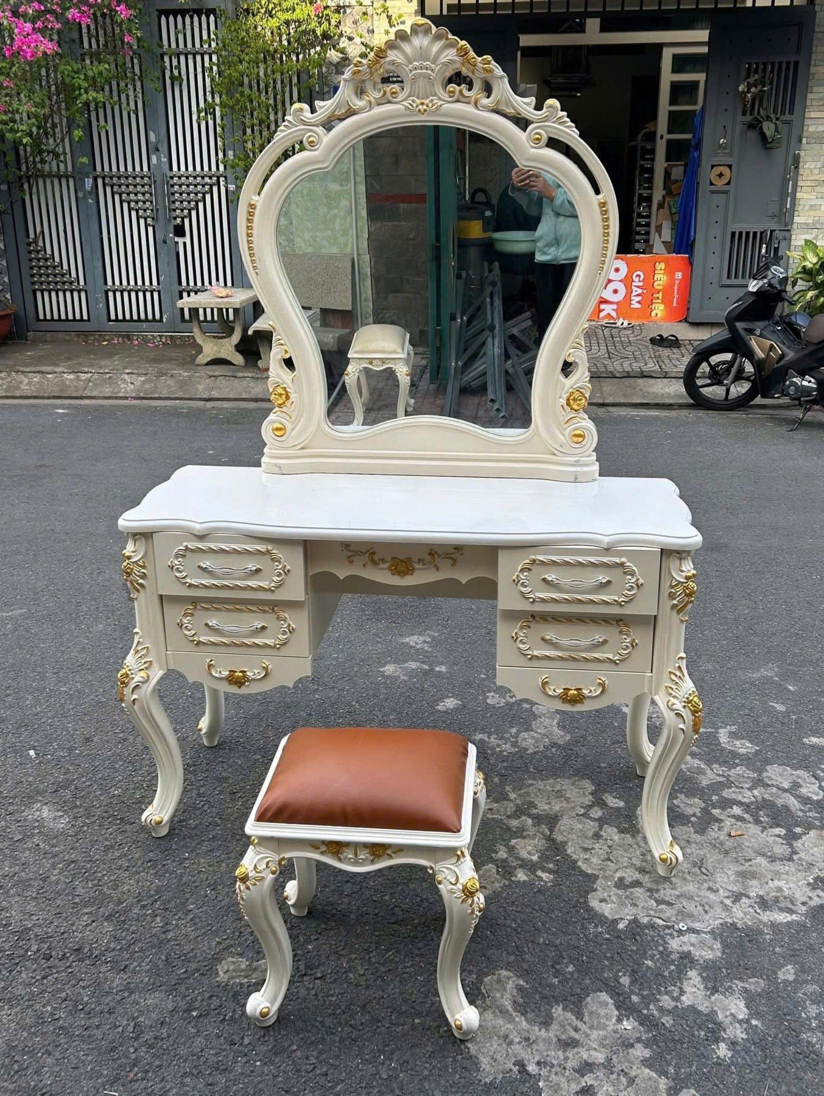 White Gold Vanity Table - Etsy