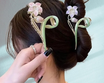 3D Lily Flower Hair Clip: Metal Alloy Floral Claw - Pink, Purple, Yellow