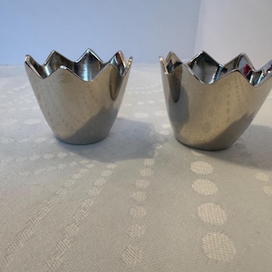 Silver Plated Cracked Egg Cups Set of 2 Modernist Easter Decor Shell Holders vintage