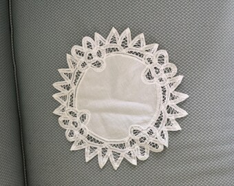 11 Inch Vintage Battenberg Lace Doily White Linen Center Round Victorian Decor