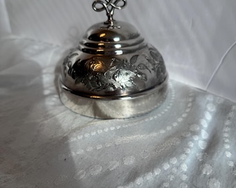 Campana de mantequilla antigua victoriana de plata / Cúpula repujada con pájaros y flores / Tapa de repuesto / Decoración del Movimiento Estético