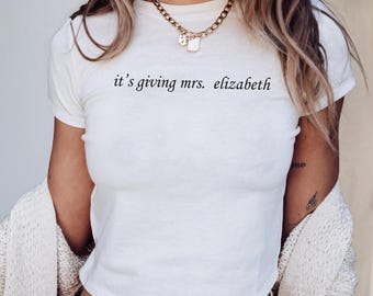 Personalized Future Mrs Baby Tee for Bride To Be, It's Giving Mrs Cropped Tshirt, Engaged T-Shirt, Custom Bridal Shower Bachelorette Shirt