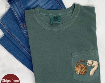 Maglietta Comfort Colors Six Seven, maglietta divertente con meme 6 7, design tascabile con gatti che dormono 67, maglietta divertente con gatto, maglietta con gatto 6 7, regalo per gli amanti dei gatti