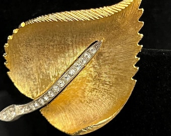 Vintage Gole-Tone Leaf Brooch with Rhinestone Embellishment
