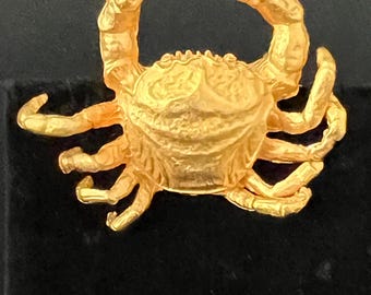 Yellow-Gold Blue Crab Brooch