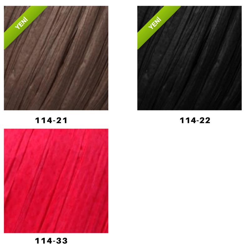 Op de afbeelding: Drie stalen van getextureerd materiaal in bruin, zwart en rood. Elke staal heeft een unieke kleurcode: 114-21, 114-22 en 114-33. De bruine en zwarte stalen hebben een groene banner met het woord "YENI".