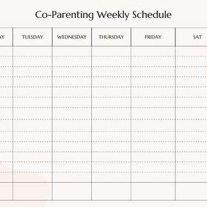 Könnte beinhalten: Eine wöchentliche Vorlage für einen Co-Parenting-Zeitplan in neutralen Farben. Der Zeitplan umfasst Zeitfenster von 8:00 bis 20:00 Uhr, Montag bis Sonntag, für Abhol- und Bringvereinbarungen. Der Titel "Co-Parenting Weekly Schedule" steht oben.