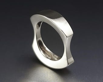 KAOS- Anillo de diseño simetrico de plata 925