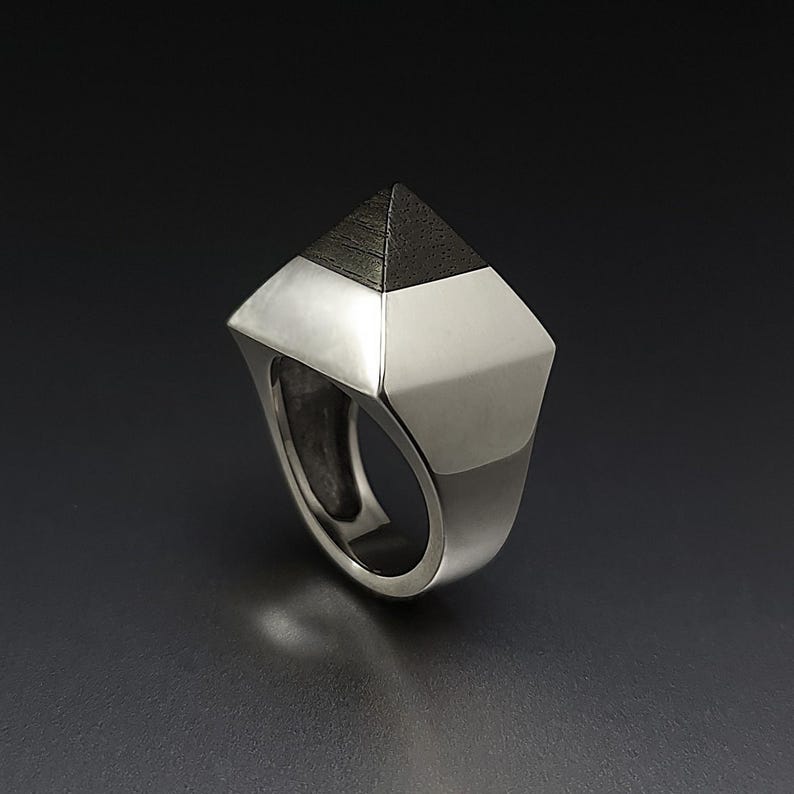 ZENITH - Silver Ring With Ebony Pyramid - Etsy