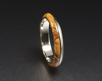 SYLVAN- Alianza de plata 925 con incrustación de olivo