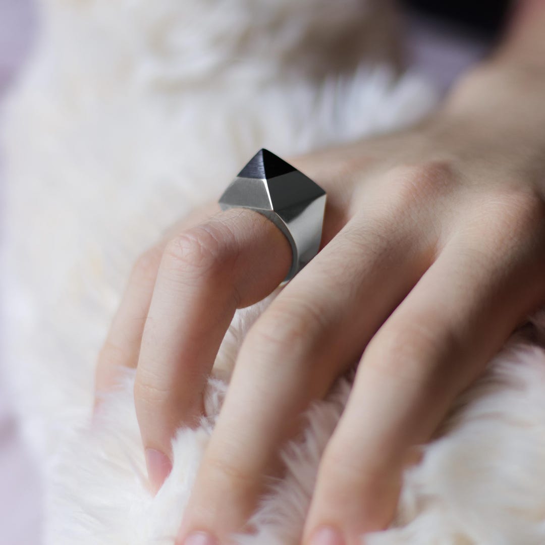 ZENITH - Silver Ring With Ebony Pyramid - Etsy
