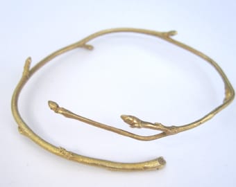 Adjustable Branch and Bud Bracelet in Golden Brass