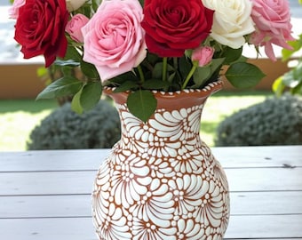 Handmade Mexican Talavera Brown & White Flower Vase Cielito Lindo | Sealed Interior | Decorative Pottery || ArteyAlmaMexicana