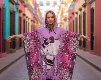 Handmade HK-Inspired Poncho with Hoodie – One Size Made in Ecuador || ArteyAlmaMexicana