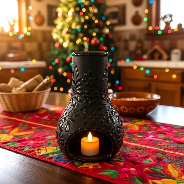 Chimenea de Talavera hecha a mano de 8" / Cerámica mexicana floral negra y negra / Quemador de incienso • Candelabro // ArteyAlmaMexicana