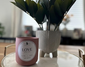 Loving Candle: High Tide Scent, 30 Hour Burn Time