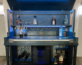 2 Cosmopolitan Blue Bar