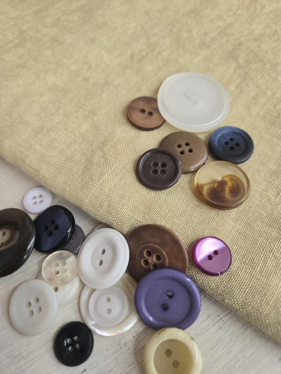 Weeks Dye Works...Cornsilk...36Zct...Fat Quarter...100% linen...cross stitch
