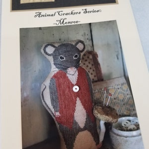 Monroe, Animal Crackers Series by Stacy Nash Primitives...cross stitch chart, mouse