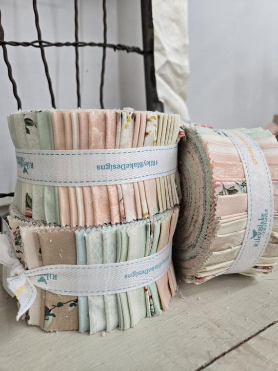 Rose & Violet's Bouquet des Fleurs...Rolie Polie...designer Miss Rose Sister Violet...Riley Blake Designs...40 strips