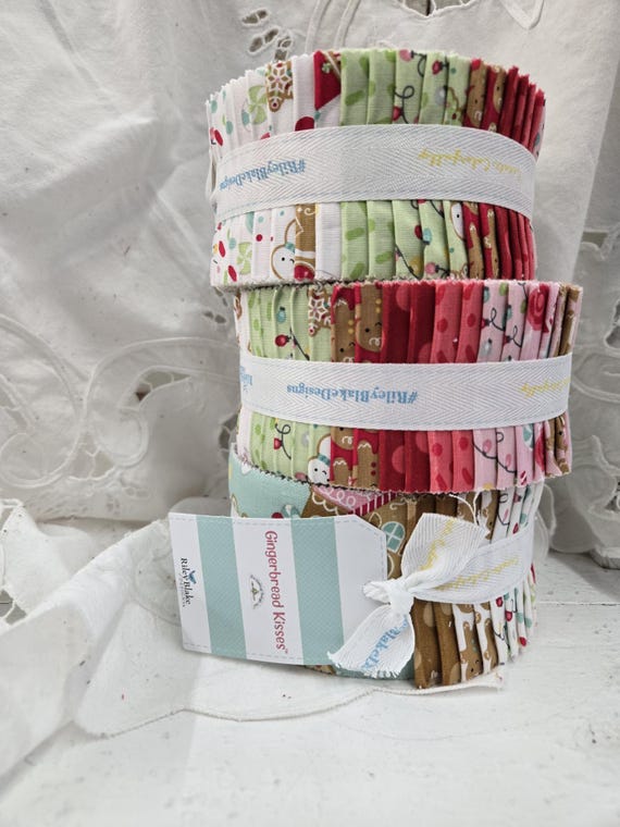 Gingerbread Kisses...Rolie Polie...Doodlebug Designs...Riley Blake Designs...40 strips