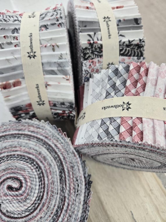 Audrey...Strip Roll...Clothworks...40--2 1/2 inch strips