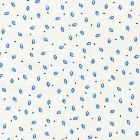 Hints of Prints, Flowerhouse 30's...Leaves Blue FLHD219034...Debbie Beaves...Robert Kaufman Fabrics