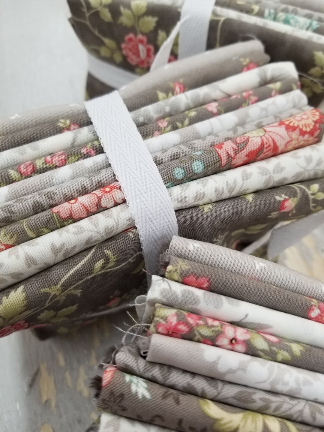 Bliss Pebble Fat Quarter Bundle by 3 Sisters for Moda Fabrics...9 Fat ...